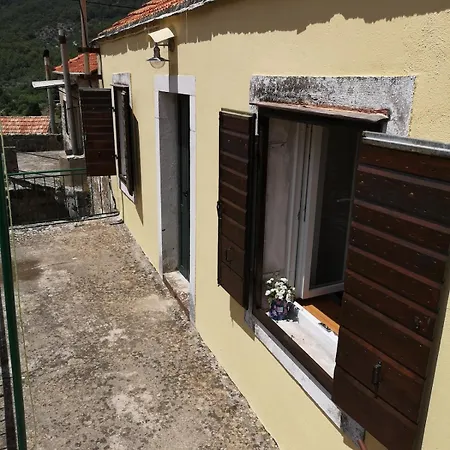 Cosy 4bedrooms House Ruska - * Dol (Hvar)