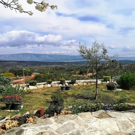 Cosy 4bedrooms House Ruska - Apartamento *
